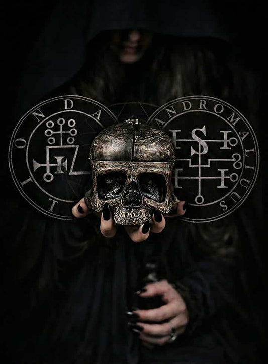 Exposure Spell – Ritual to Reveal Someone’s True Colors